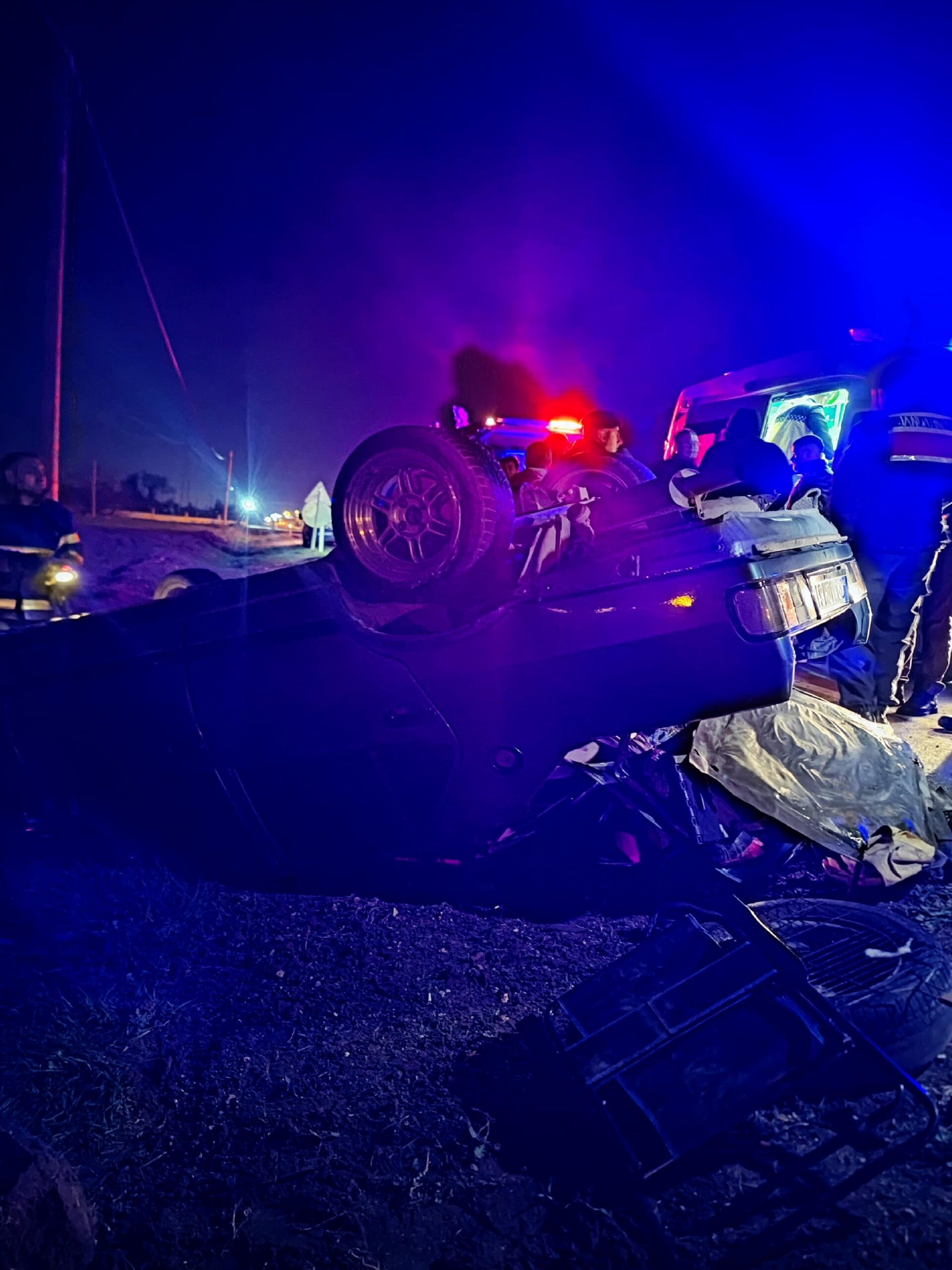 Lüleburgaz’da devrilen otomobildeki 2 kişi yaralandı haberi