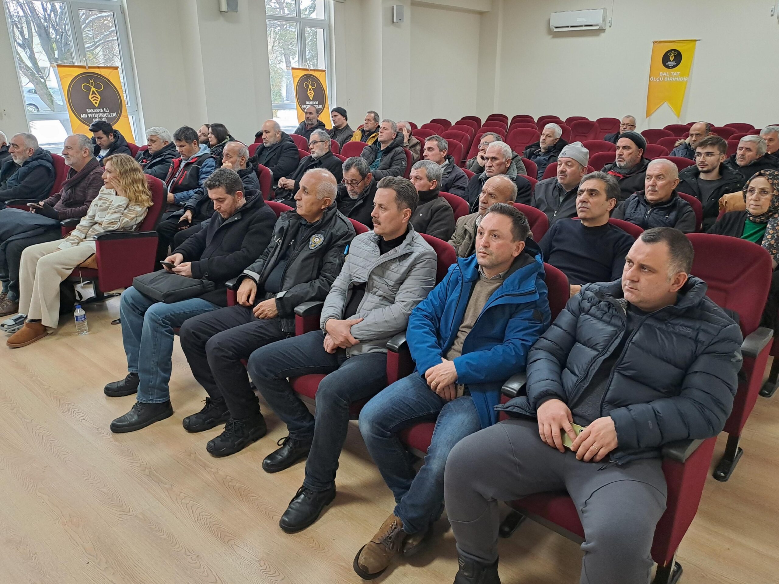 Sakarya’da arı yetiştiriciliği ve hastalıkları konusunda eğitim verildi haberi