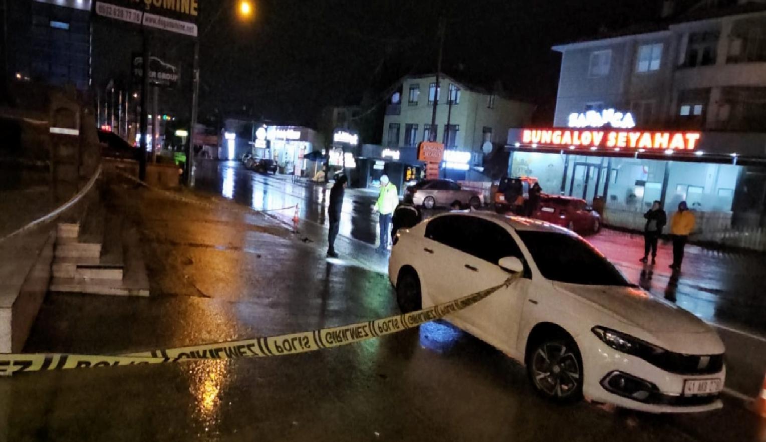 Sakarya’da ateş açılan otomobildeki bir kişi öldü, bir kişi yaralandı haberi