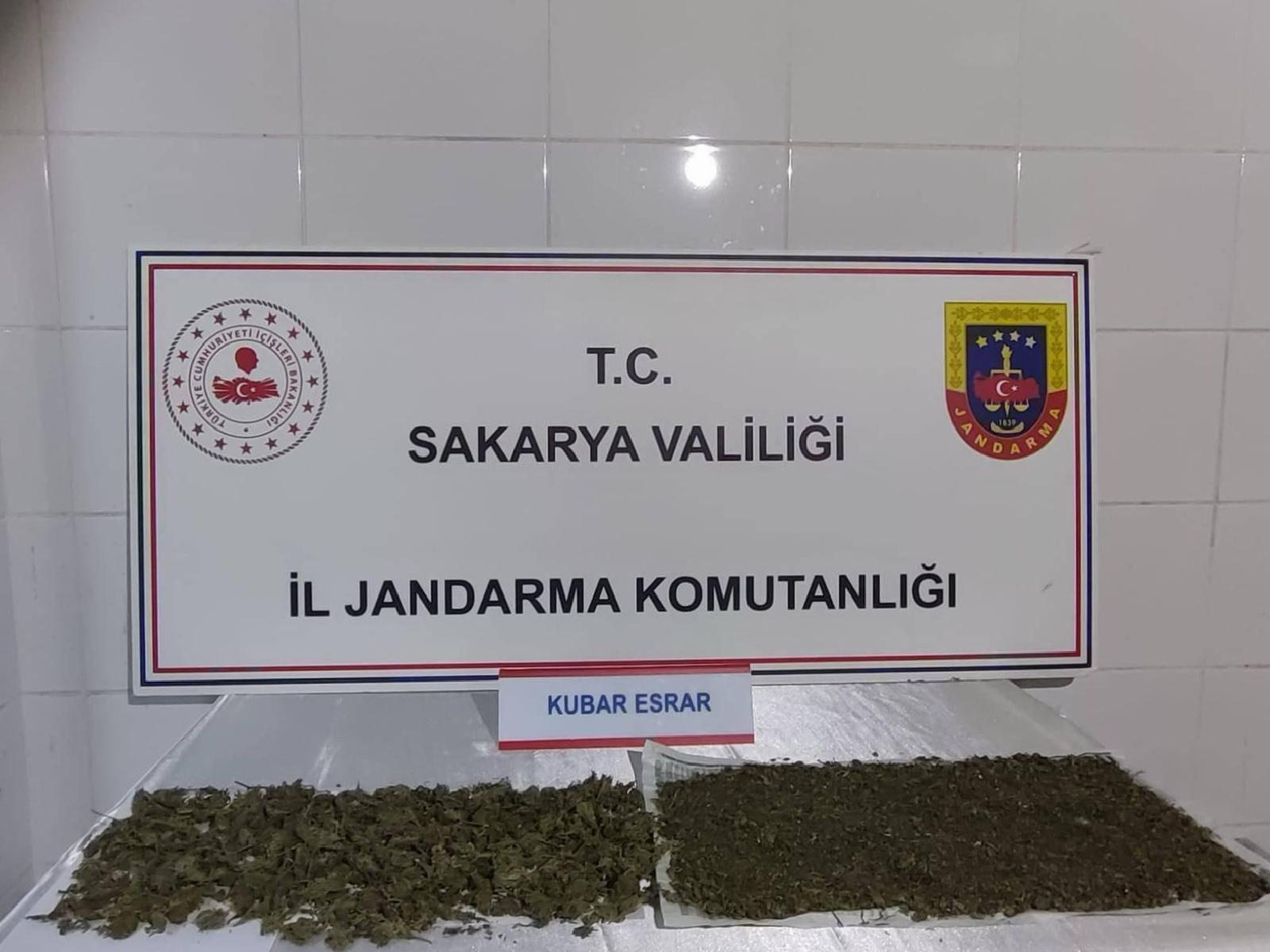 Sakarya’da uyuşturucu şüphelisi tutuklandı haberi