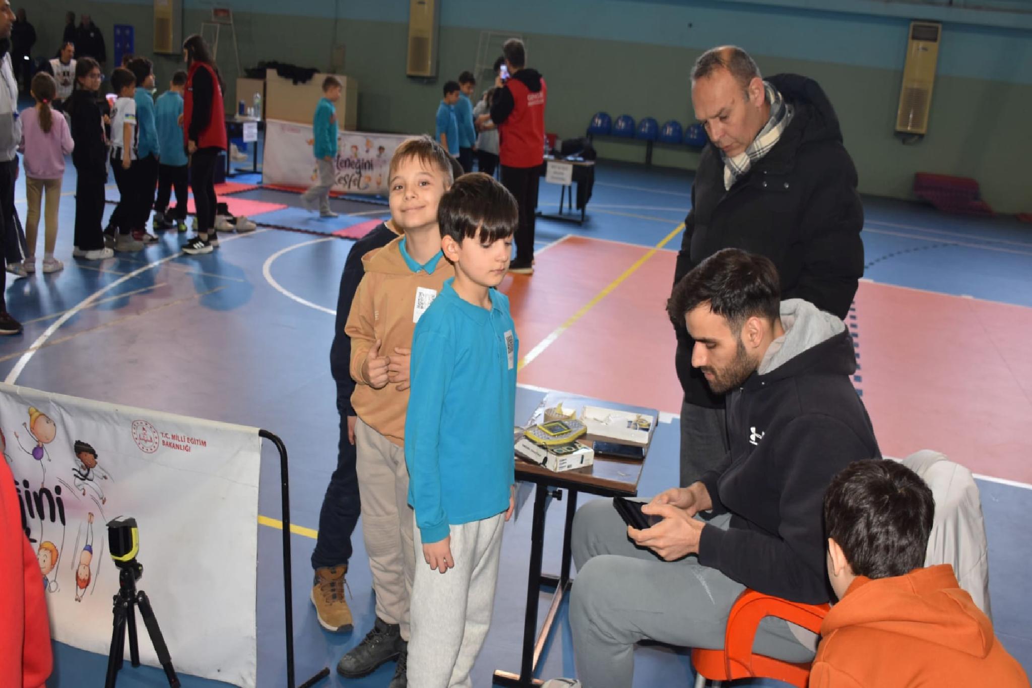 Şarköy’de ilkokul öğrencilerine sportif yetenek taraması yapıldı haberi