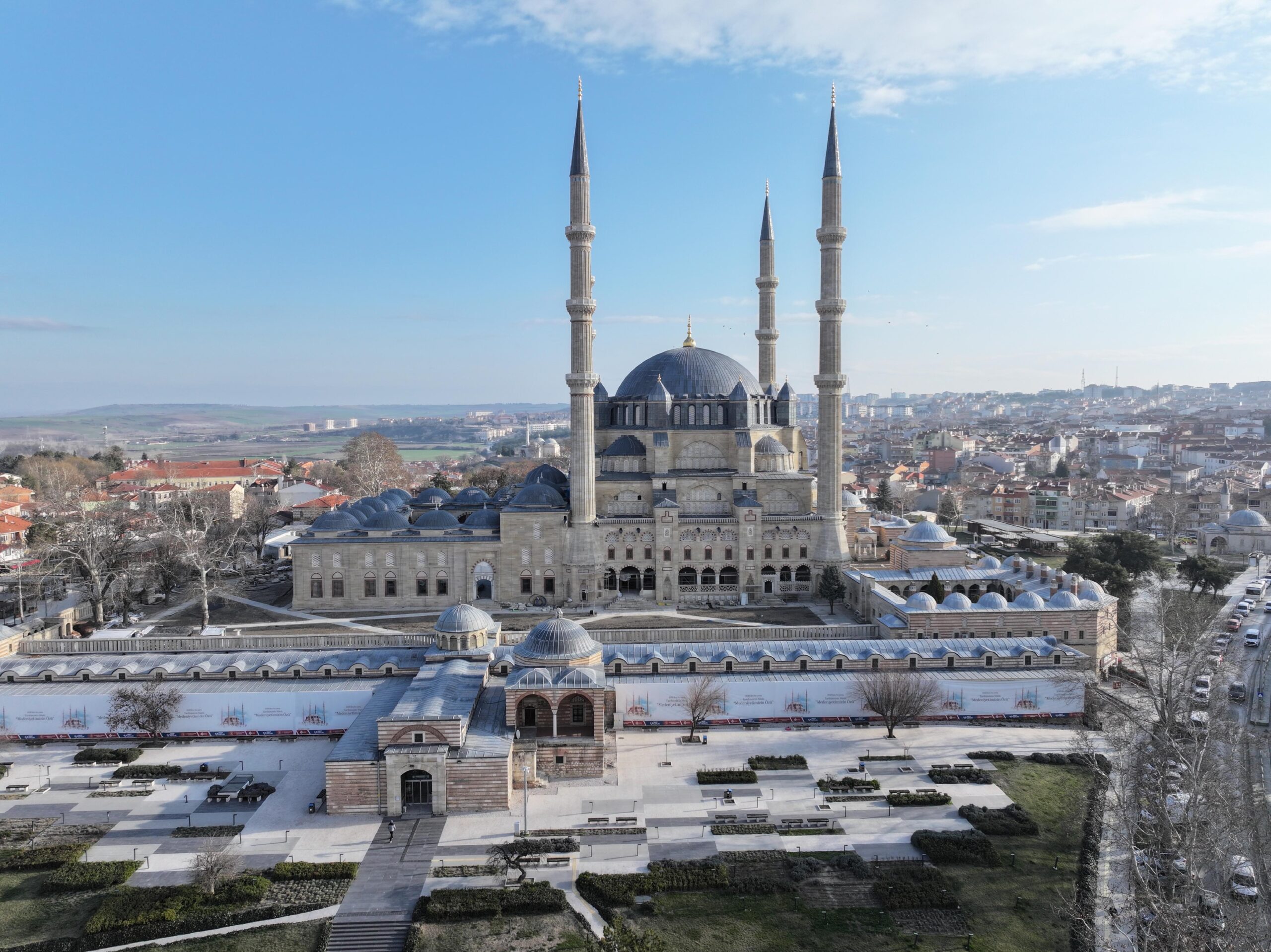 Selimiye Camisi’nin merkezinde yer alan müezzin mahfili restore ediliyor haberi