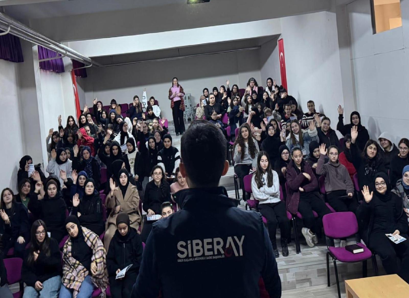 Tekirdağ’da öğrenciler siber suçlara karşı bilgilendirildi haberi