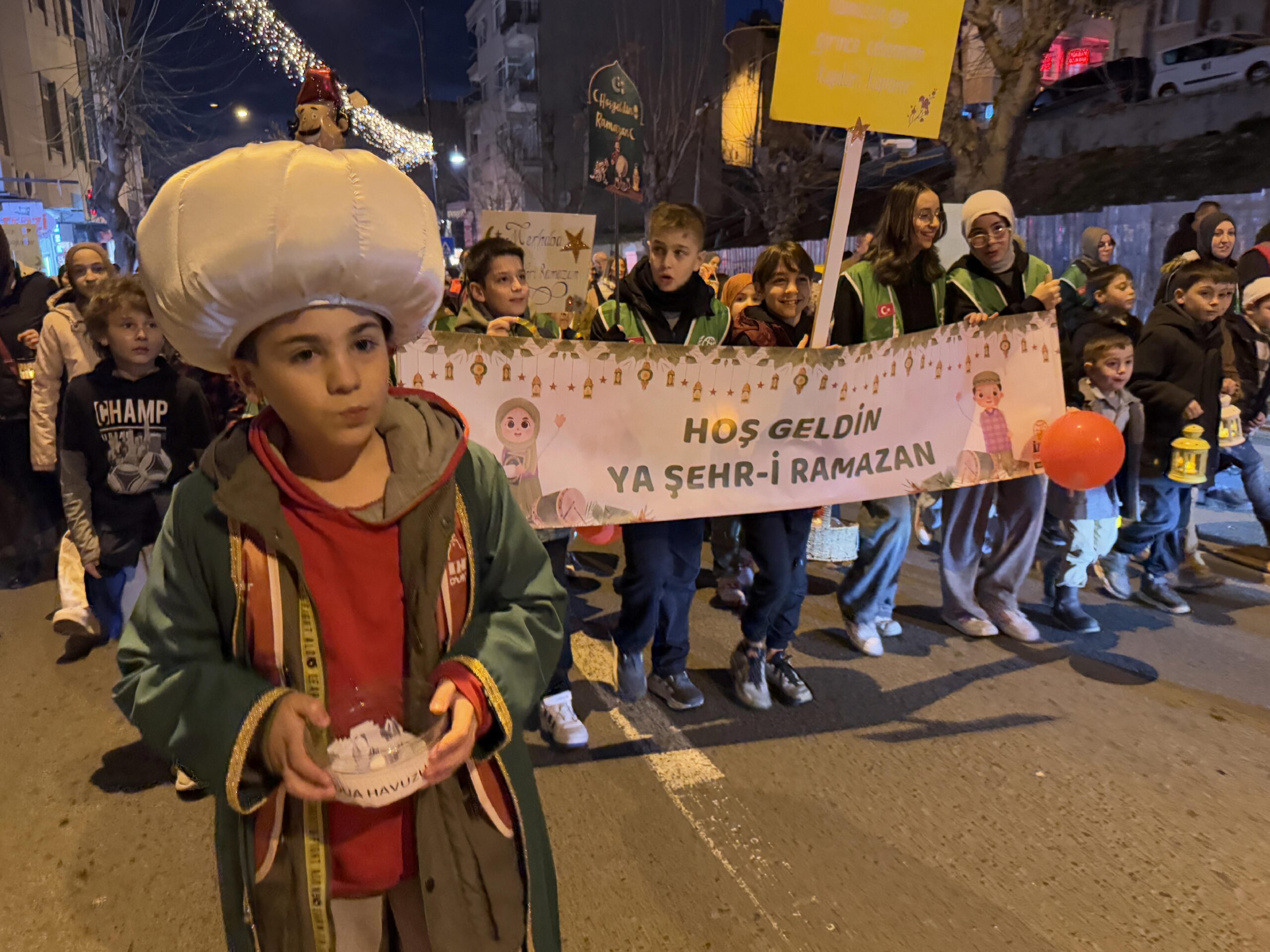 Tekirdağ’da ramazan fener alayıyla karşılandı haberi