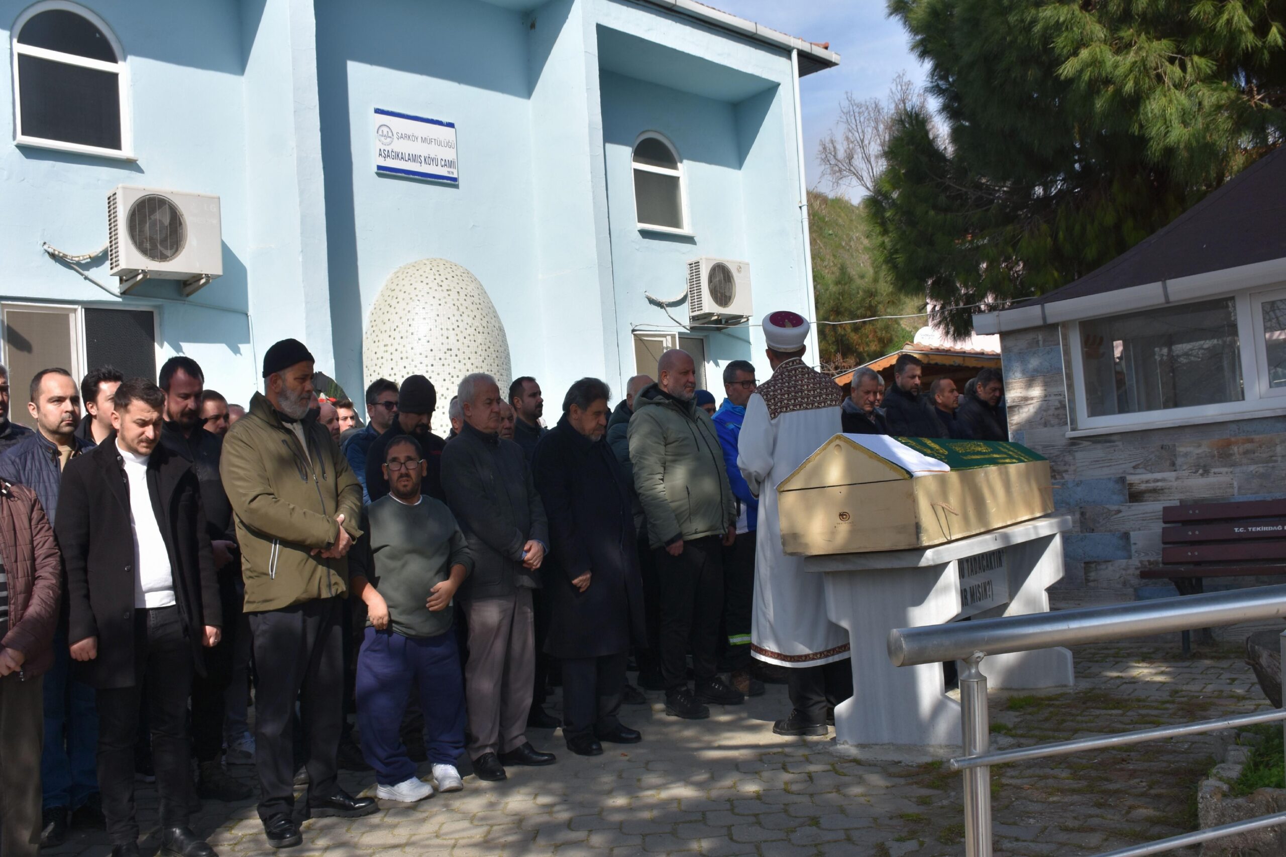 Tekirdağ’da sobadan sızan gazdan zehirlenen kişinin cenazesi defnedildi haberi