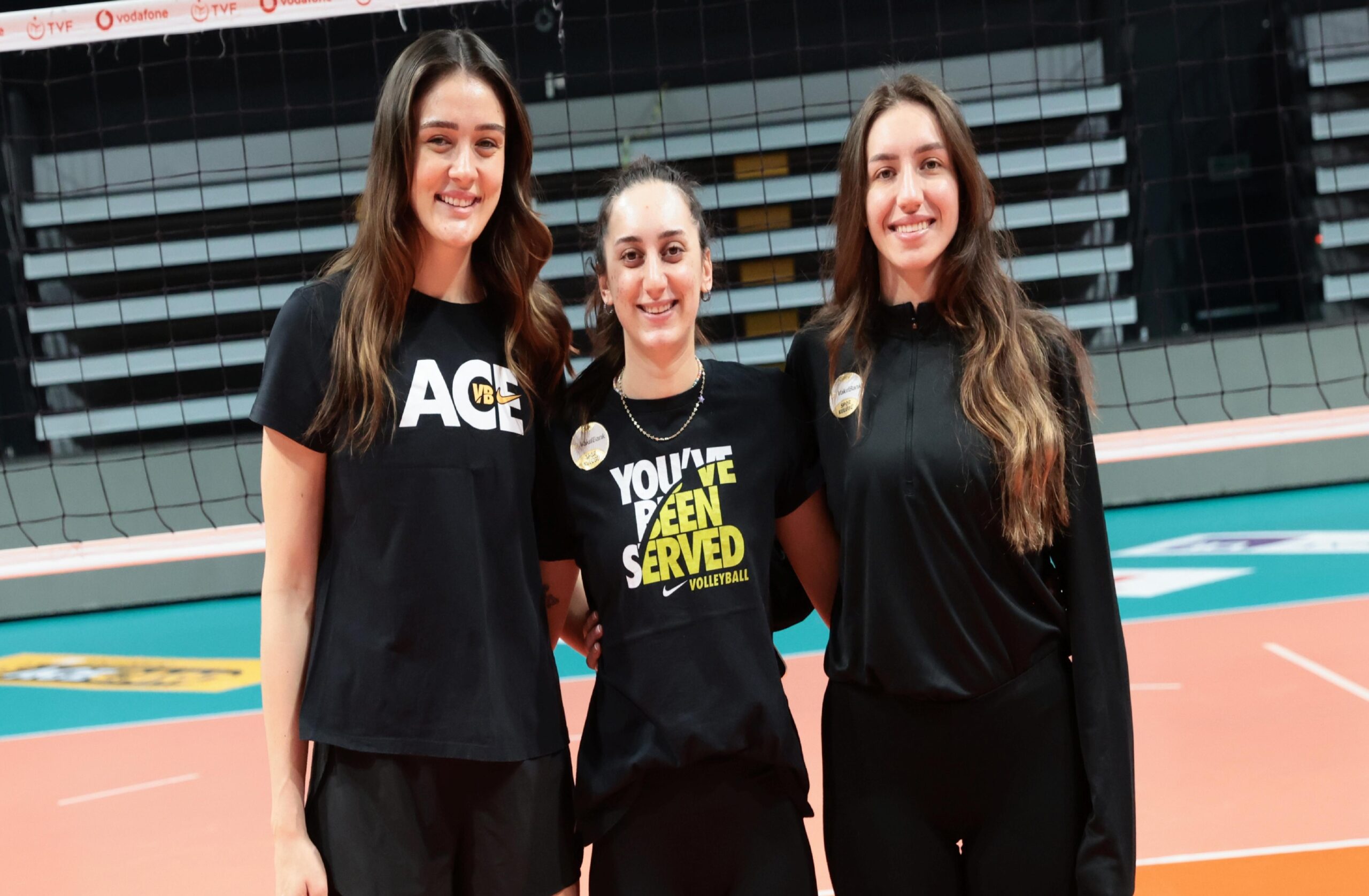 VakıfBank, Zehra Güneş, Ayça Aykaç Altıntaş ve Sıla Çalışkan ile sözleşme yeniledi haberi