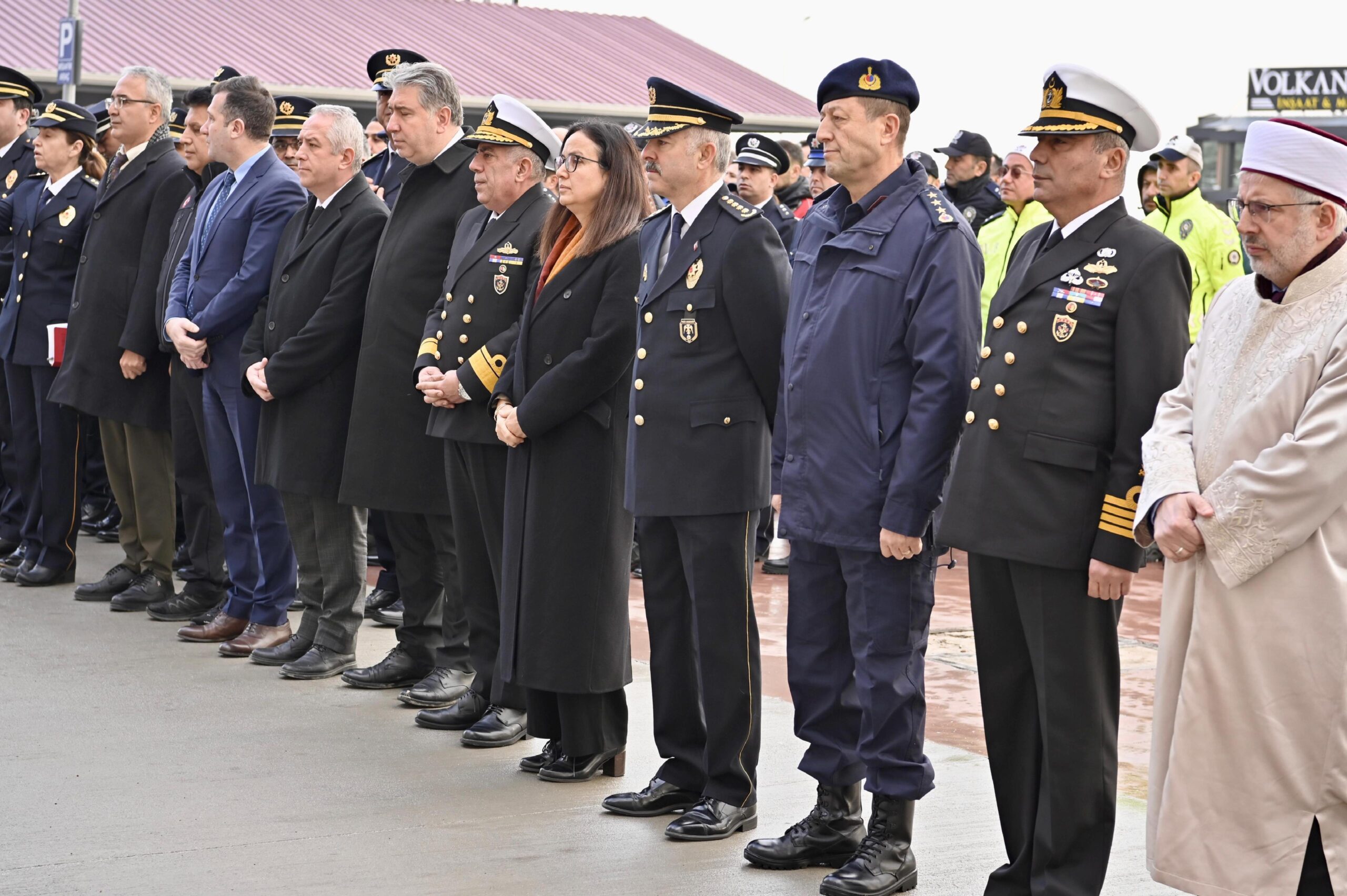 Yalova’da kalp krizi sonucu hayatını kaybeden polis için tören düzenlendi haberi