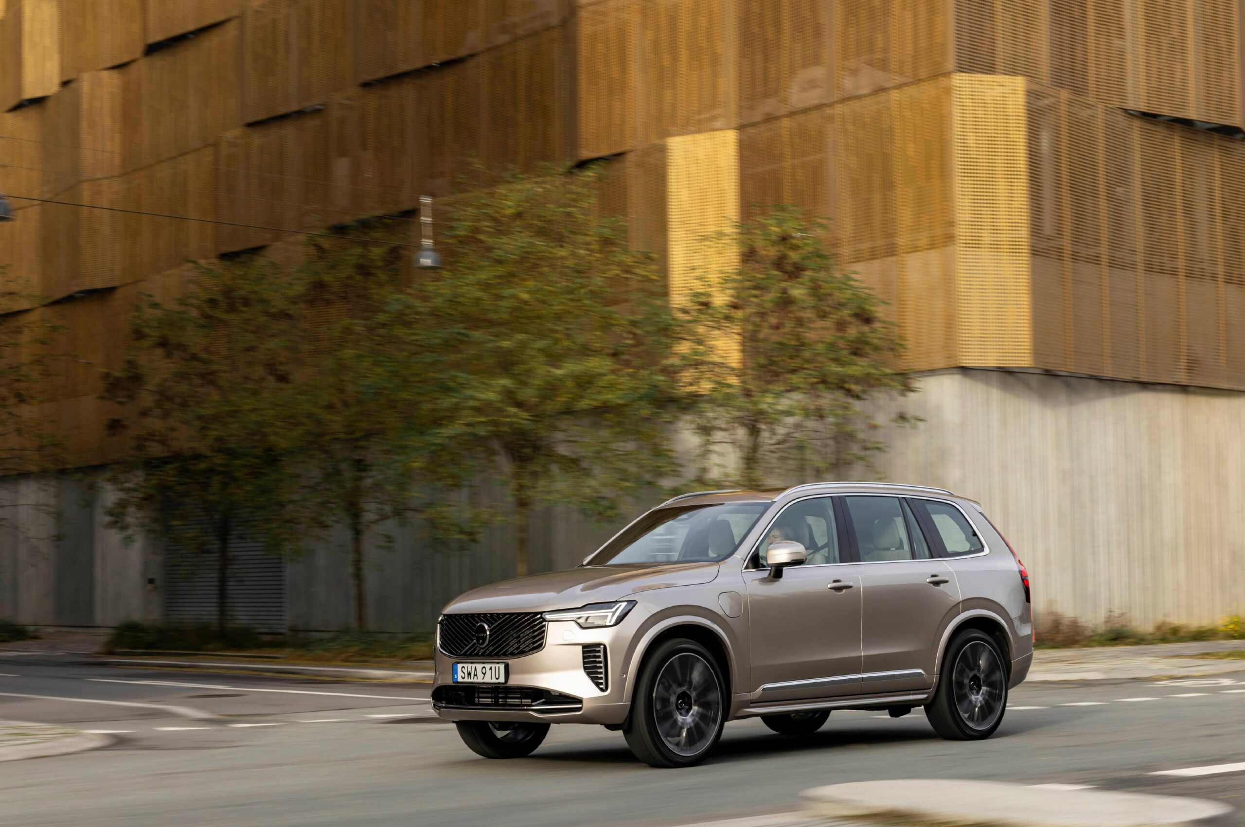 Yenilenen Volvo XC90 Türkiye’de tanıtıldı haberi