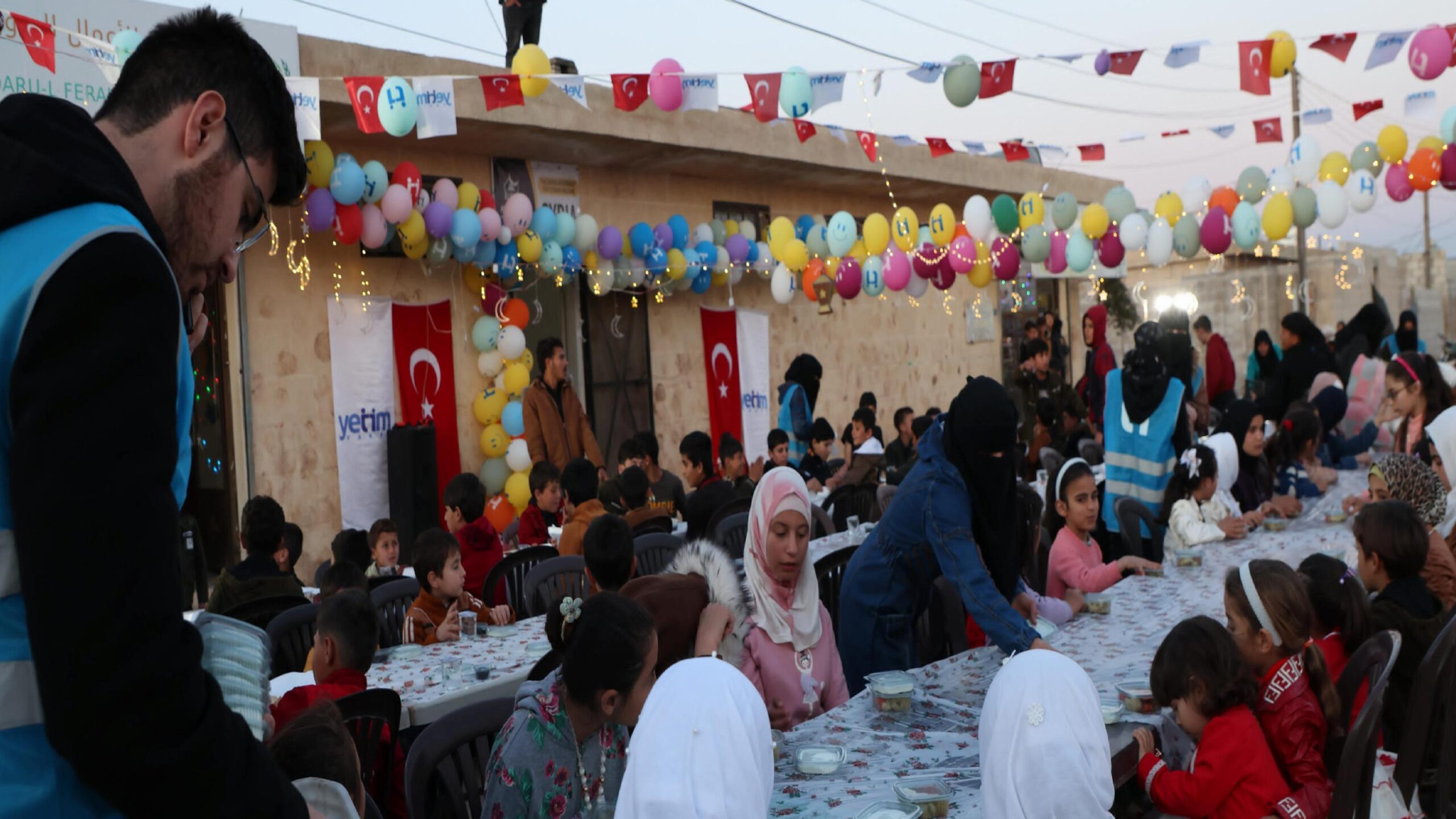 Yetim Vakfı ramazanda 28 ülkeye yardım ulaştıracak haberi