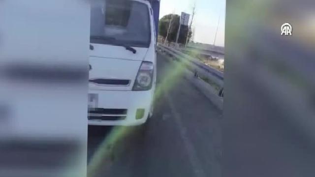 Avcılar’da trafikte yol verme tartışmasında sürücüyü tehdit eden kişi yakalandı haberi