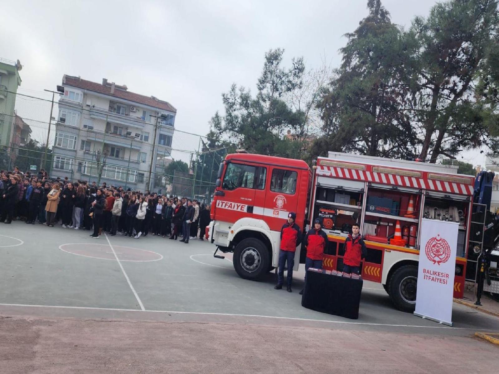 Balıkesir’de deprem tatbikatı yapıldı haberi