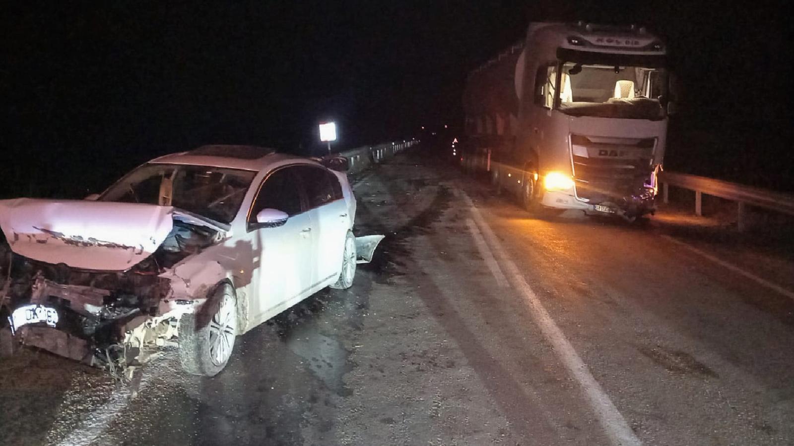 Bilecik’te tır ile otomobilin çarpıştığı kazada 1 kişi öldü, 2 kişi yaralandı haberi