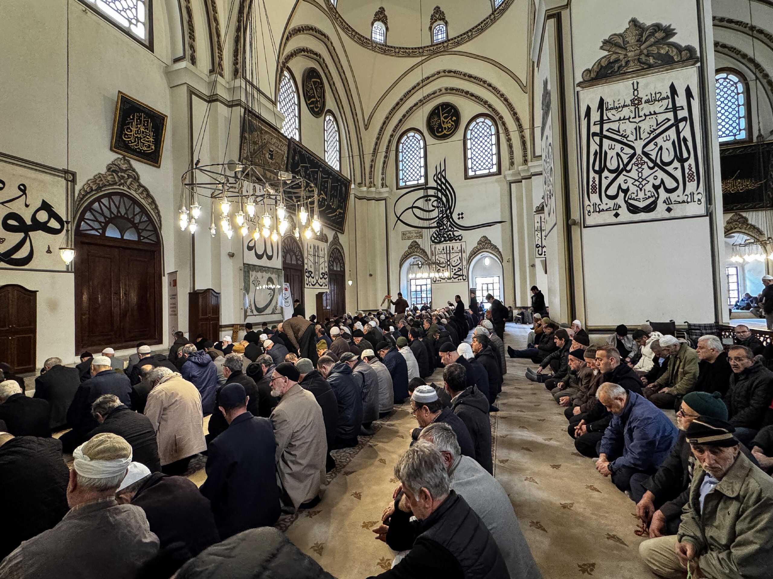 Bursa’da ramazan ayının ilk cuma namazı kılındı haberi