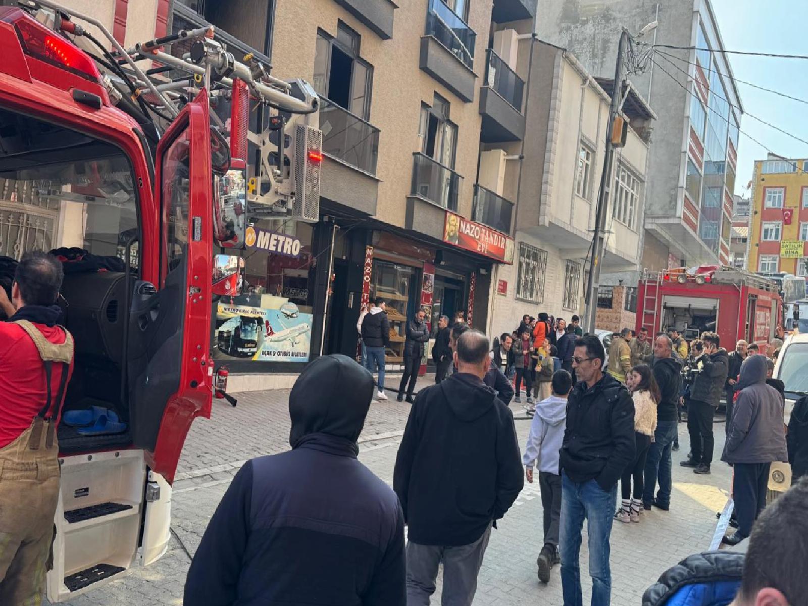 Esenyurt’ta apartman dairesinde çıkan yangın söndürüldü haberi