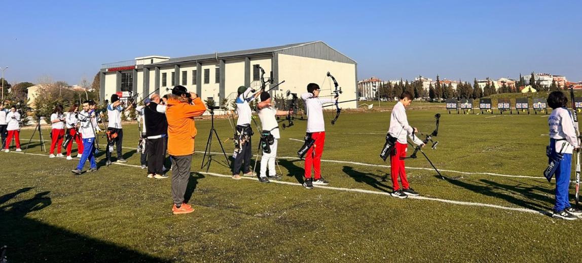 Gelibolu’da okçuluk şampiyonası yapıldı haberi