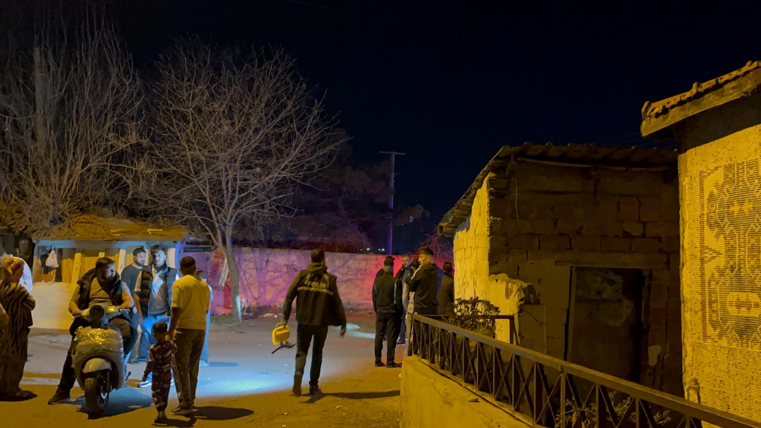 GÜNCELLEME – Tekirdağ’da tartıştığı babasını av tüfeğiyle vurarak öldüren zanlı ile eniştesi tutuklandı haberi