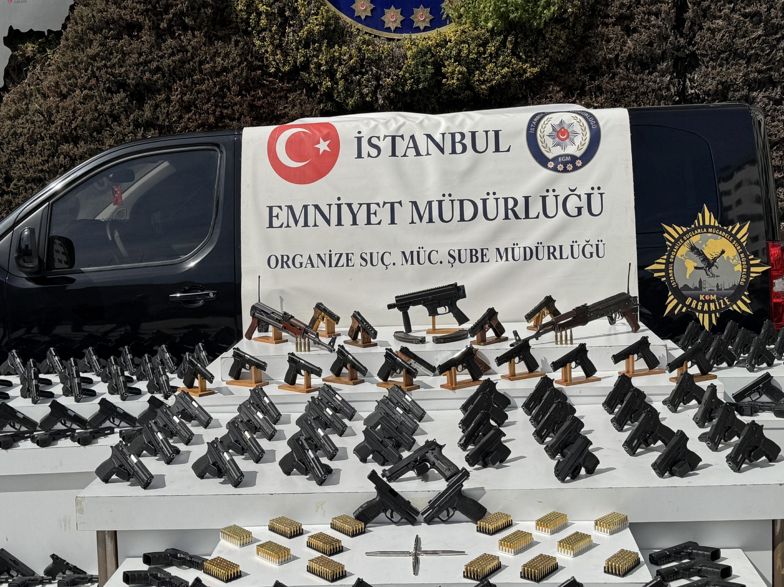 İstanbul’da suç örgütlerine yönelik operasyonlarda 49 şüpheli tutuklandı haberi