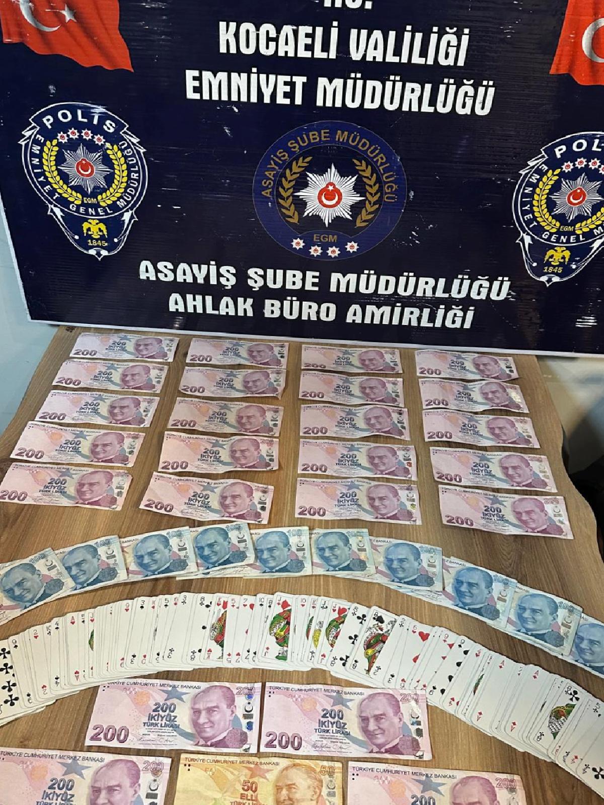 Kocaeli’de kumar oynayan 6 kişiye 55 bin 482 lira ceza kesildi haberi