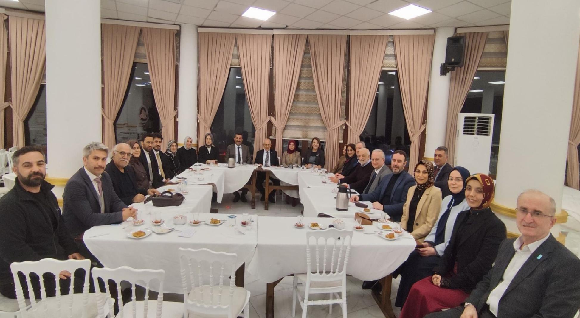 Medeniyet Okumaları Projesi’ne özel iftar programı düzenlendi haberi