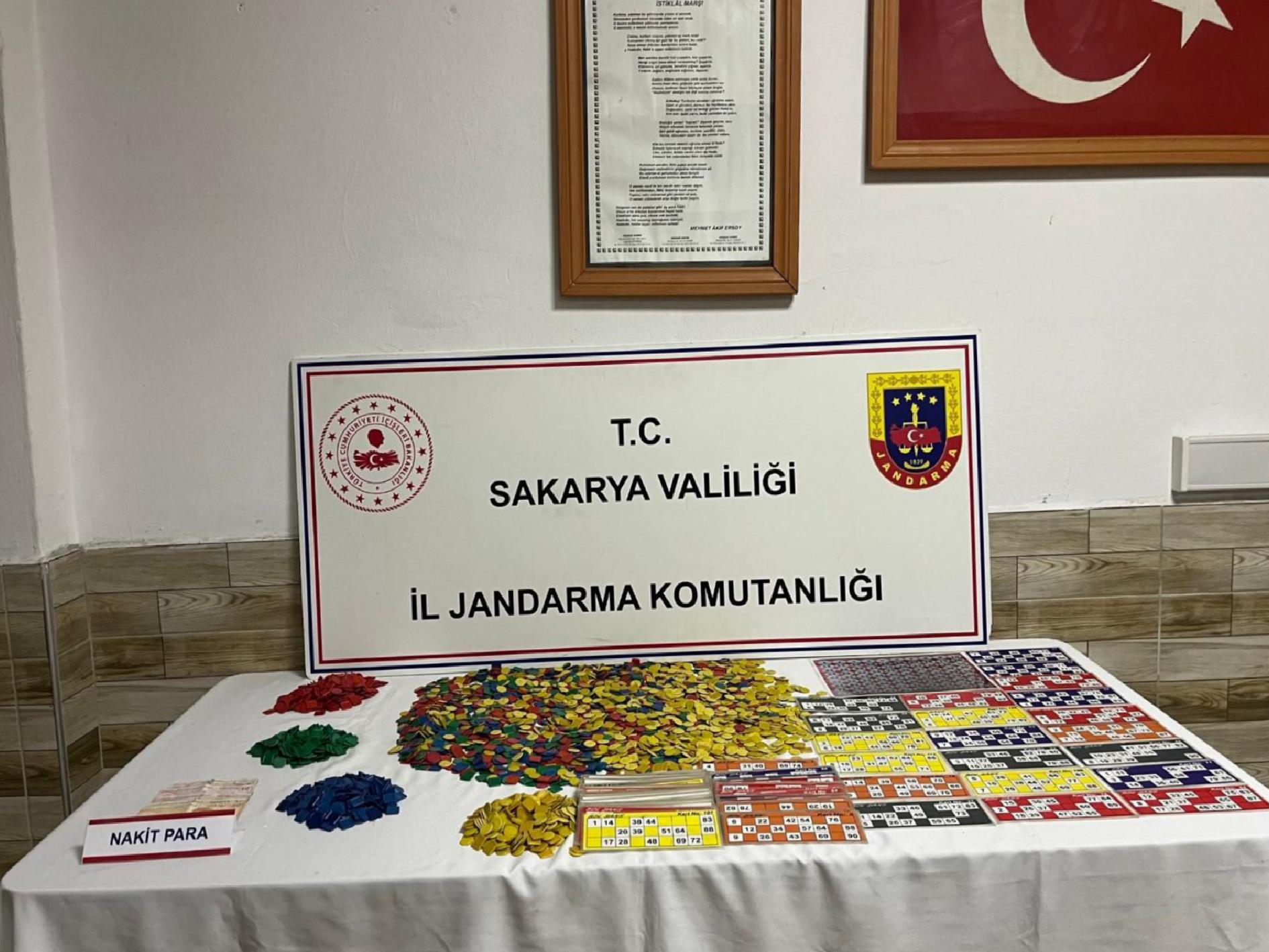 Sakarya ve Kocaeli’de kumar oynayan 73 kişiye 675 bin 31 lira ceza verildi haberi