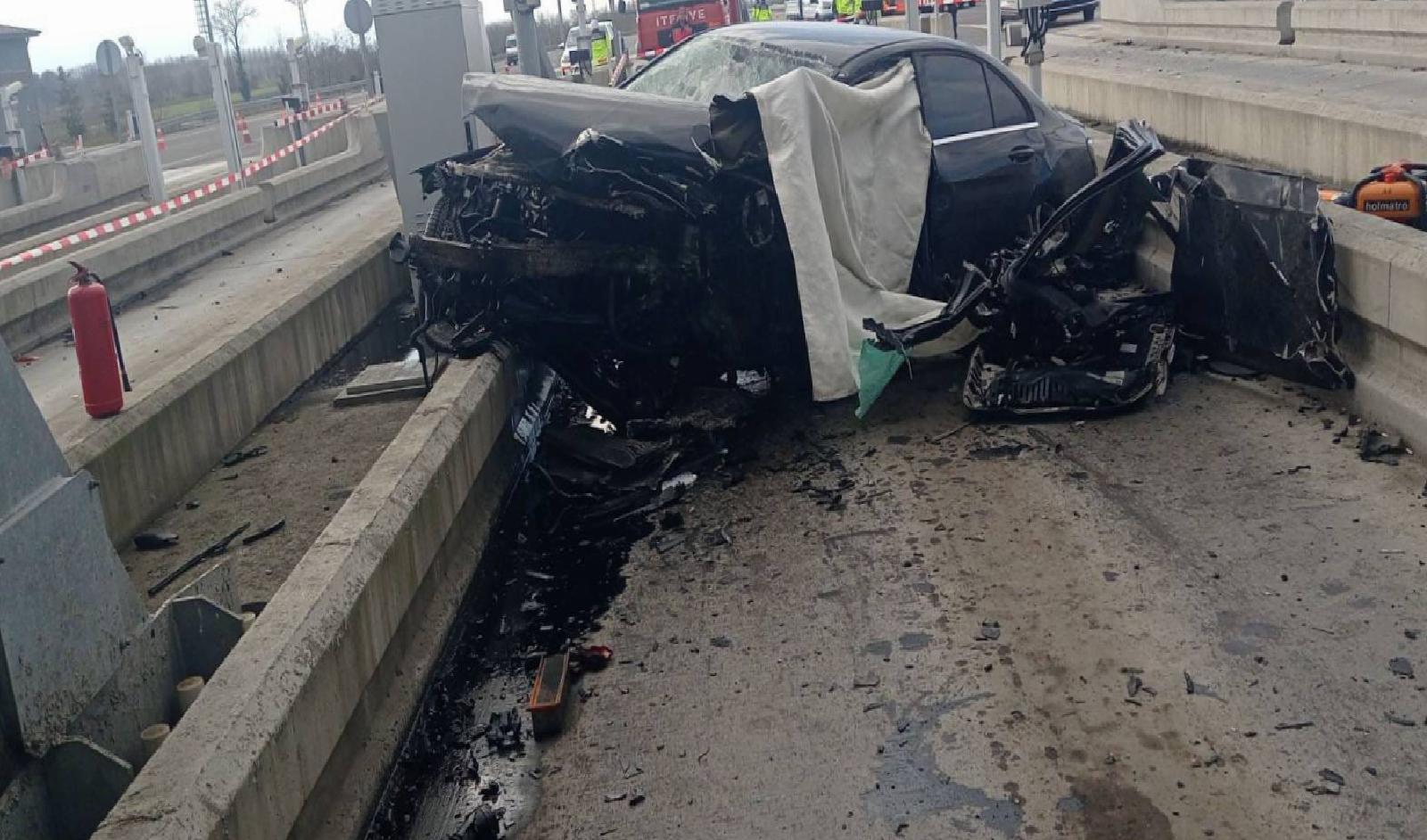 Sakarya’da trafik kazasında evli çift öldü, bebekleri yaralandı haberi